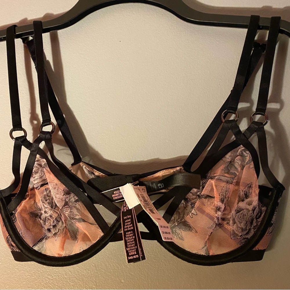 NWT Victoria Secret Floral Lace Black and Pink Bra